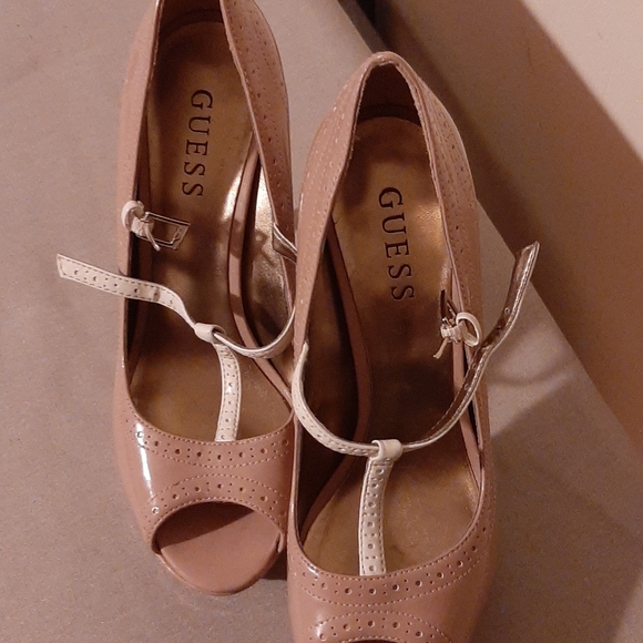 Heels - Picture 2 of 2